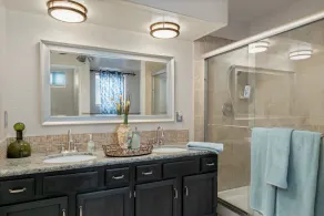 Maison privée spacieuse, amusante et confortable entourée de vues sur la montagne - Image 4