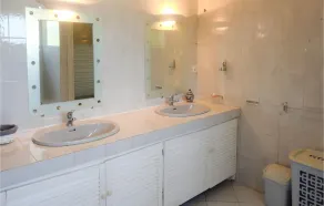 Amazing Home In Nebian - Image 3