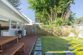 Guest House in Central Palm Beach - Image 5