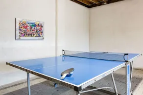 Spacious home, stroll to Yallingup Beach. - Image 3