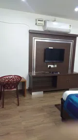 3 BHK Hitech Shilparamam Guest House - Image 5