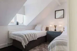 Licatas Apartment Cirencester, Cotswolds, Sleeps 6, 3 Bedrooms - Image 4
