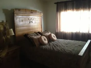 Foresthill Getaway is located in town and close to many wedding sites. - Image 5