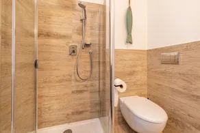 Apartamento 'Villa Verde' con vistas al lago, piscina compartida y aire acondicionado - Image 4