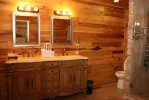 Spacious 3 bedroom cabin with hot tub - Image 4