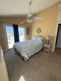 Nautical SIC haven: 4BR + Bonus Room in the Heart of SIC - Image 5