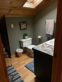 Getaway Cabin on the Rock River, enjoy kayaking, canoeing and fishing - Image 4