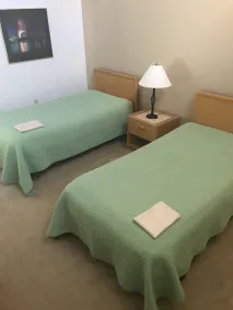 Gut gepflegt, 3BR / 2. 5BA Stadthaus; Lincoln Station; Schritte zu Geschäften / Restaurants - Image 3