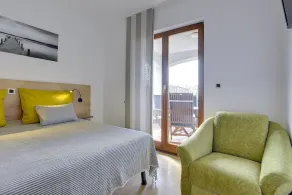 Newly renovated apartment with table soccer, bicycles - Image 4