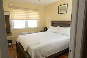 Spectacular 4-bedroom home with private attached bathroom - Image 3