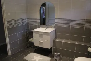 Geräumige 2-Bett-Gite, Arques, Aude, Pool, Whirlpool und kostenloses WLAN. - Image 3