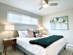 Walk Downtown • Work Here + Desk + Fast WiFi • King Bed • Remodeled Kitchen - Image 4