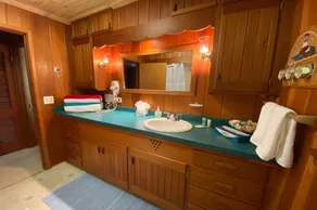Lake Michigan beachside cottage in Good Hart - Image 2