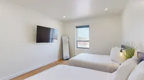 Ocean's Edge Luxury Rentals - Image 5