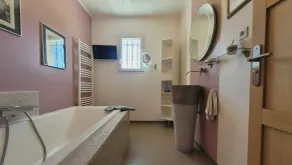 Villa contemporanea con piscina moderna - Image 4