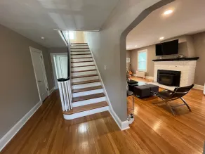 Quaint 4 bdr Cape Cod, sleeps 8-10.  4 min to USCGA, Con college & downtown  - Image 2