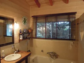 CHARMING LODGE NEAR LAKE ALONG THE PINEWOOD - Image 3
