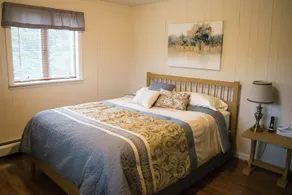 Large fully-furnished family home nestled in beautiful elk country. - Image 4