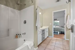 🌿 Private Hill Country Retreat with Fenced Yard + Fire Pit | Pet Friendly | Heritage House 🌄 - Image 4