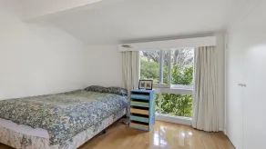 Beach Side - Free WIFI, Pet Friendly (FENCED) & Walk To The Beach - Image 5