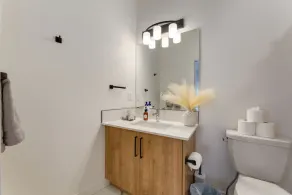 The \"Zen Den\" 3 bedroom in YYC - Image 4