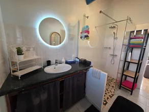 Gîte au Calme Sans Vis-à-vis Avec Grande Piscine Privative - Image 2