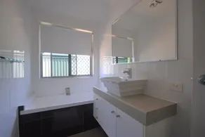 Home away from home! Modern, comfortable, central, AC, Yard. - Image 2