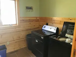 Gemütliches Zedern-Chalet mit Blick auf den Gelben See mit 12 Betten <2 Stunden von den Städten - Image 2