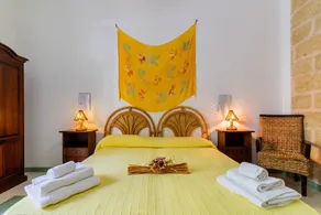 Apartamento vacacional \"Domus Mea Salento Arazzo Giallo\" con piscina compartida y Wi-Fi - Image 4