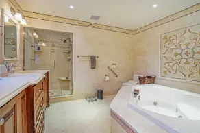 Hampton Bays Private Waterfront Estate - Image 3