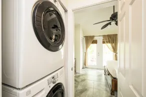 TORTUGA HAMMOCK -2 Bedroom/ 2.5 Bathroom Townhouse with Shared Pool & Parking - Image 3