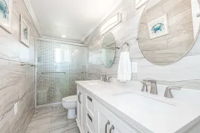 Waterfront! Amazing views! Minutes from Galveston and Kemah! - Image 2