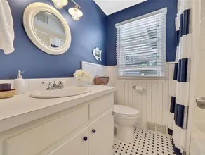 Nautical Themed - Downtown Boyne City Getaway Close to the Lake - Image 4