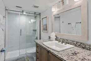 Beach House 604D - Image 4