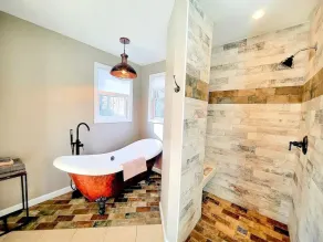 Modern home, minutes to Waterbury, Stowe, and Sugarbush - Image 3