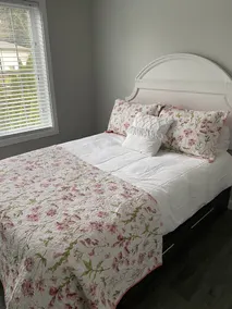 Yellow House Living - 2 bedroom Carriage House - Image 5