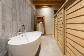 Magnificent XVIIIth century farmhouse, in the heart of the Alsace vineyard. - Image 2
