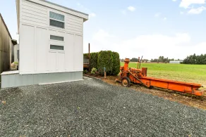 Adorable Tiny House In the Counrty - Image 5