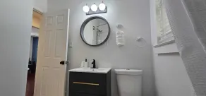 Spacious Family sized Home near Metro Station - Image 3