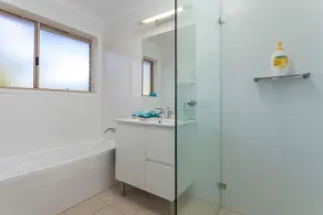 Absolute Beachfront Penthouse | Panoramic Ocean Views | Batemans Bay Luxury - Image 4