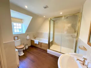 Iconic  Luxury Detached Period House on the River Bank with parking. - Image 3