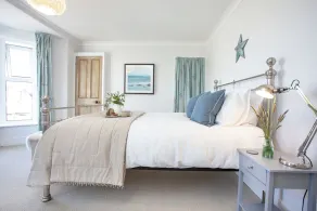 Admirals -  a cottage cottage is within a short walk of  Brixham harbour, quay, Battery Gardens and - Image 5