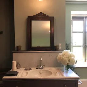 Superbly renovated former notable's property. - Image 3