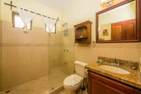 Stunning Ocean Views from every room .... walking distance to two great beaches! - Image 5