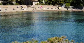 CAP ESTEREL, 2 rooms RDJ 4/5. Large terrace and private garden - Image 5