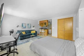 Cozy Studio. Walk to the Beach and Restaurants - Image 4