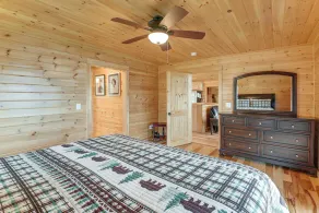 Waterfront Davis Pond Cabin w/ Dock + Kayaks! - Image 4
