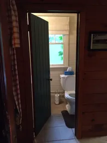 Privat hytte på 60 hektar med dam og vandløb - Image 3