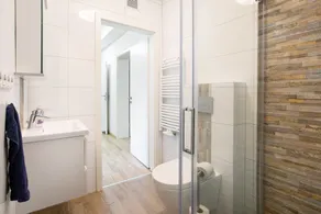 Apartment \"Sanierte Ferienwohnung in der Stadt\" with Wi-Fi - Image 3