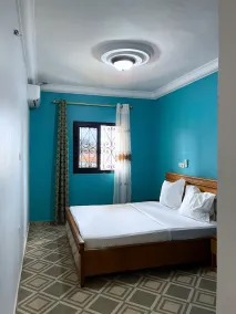 Appartement Meublé de 2 chambres a Odza - Image 5